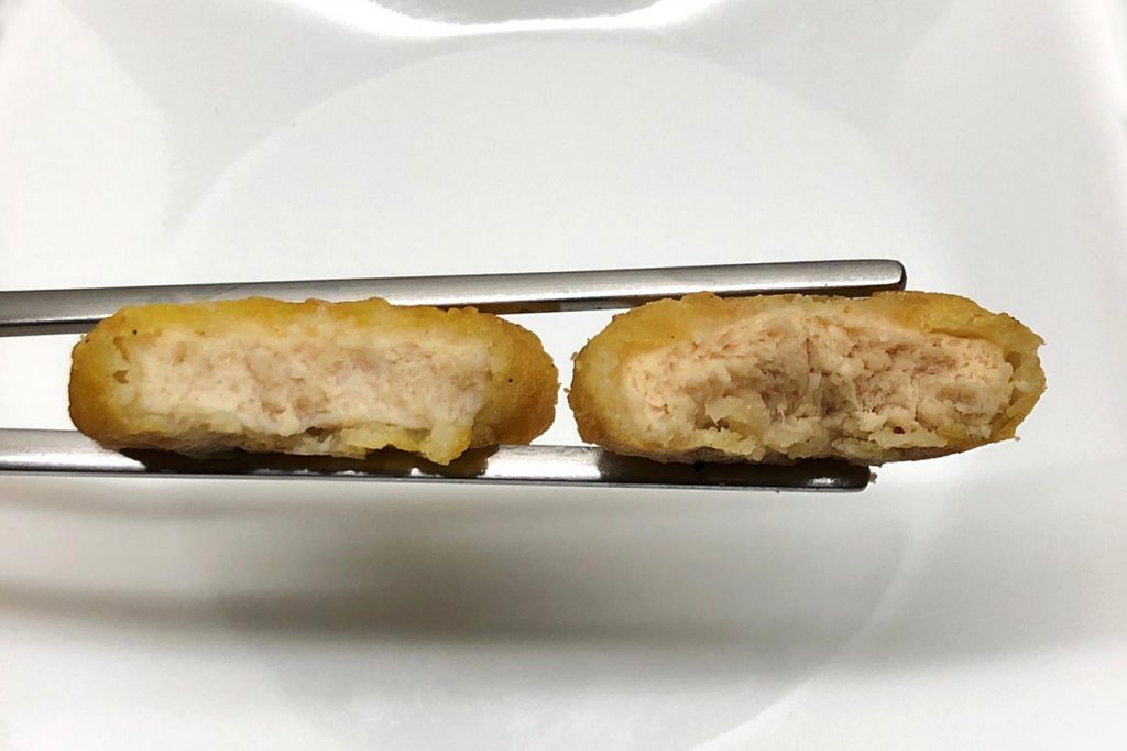 quorn meatless nuggets vs chicken nuggets (cross section)