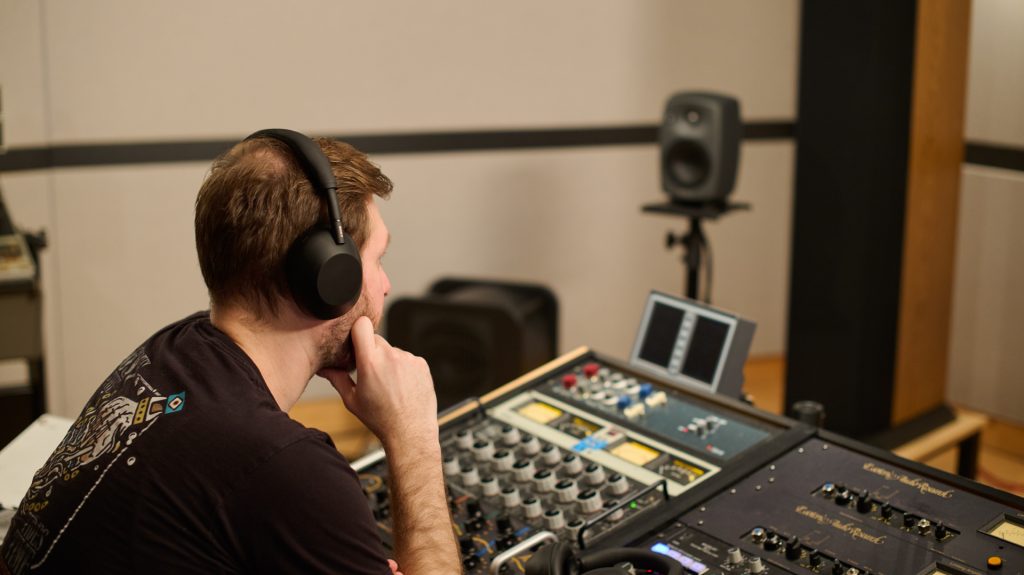 Sony WH-1000XM6