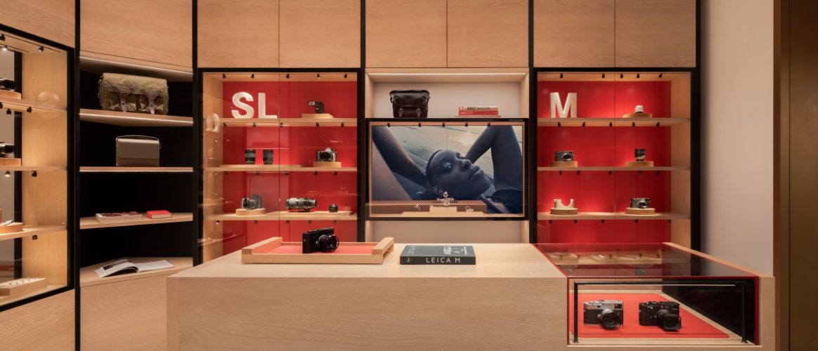 Leica Store ION Orchard