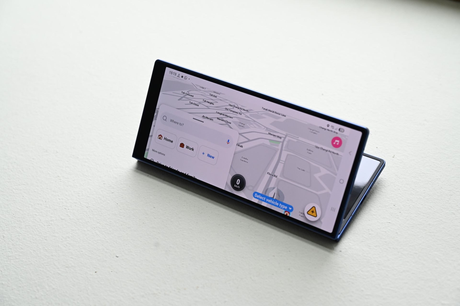 Running apps on the front screen - Samsung Galaxy Z Fold7
