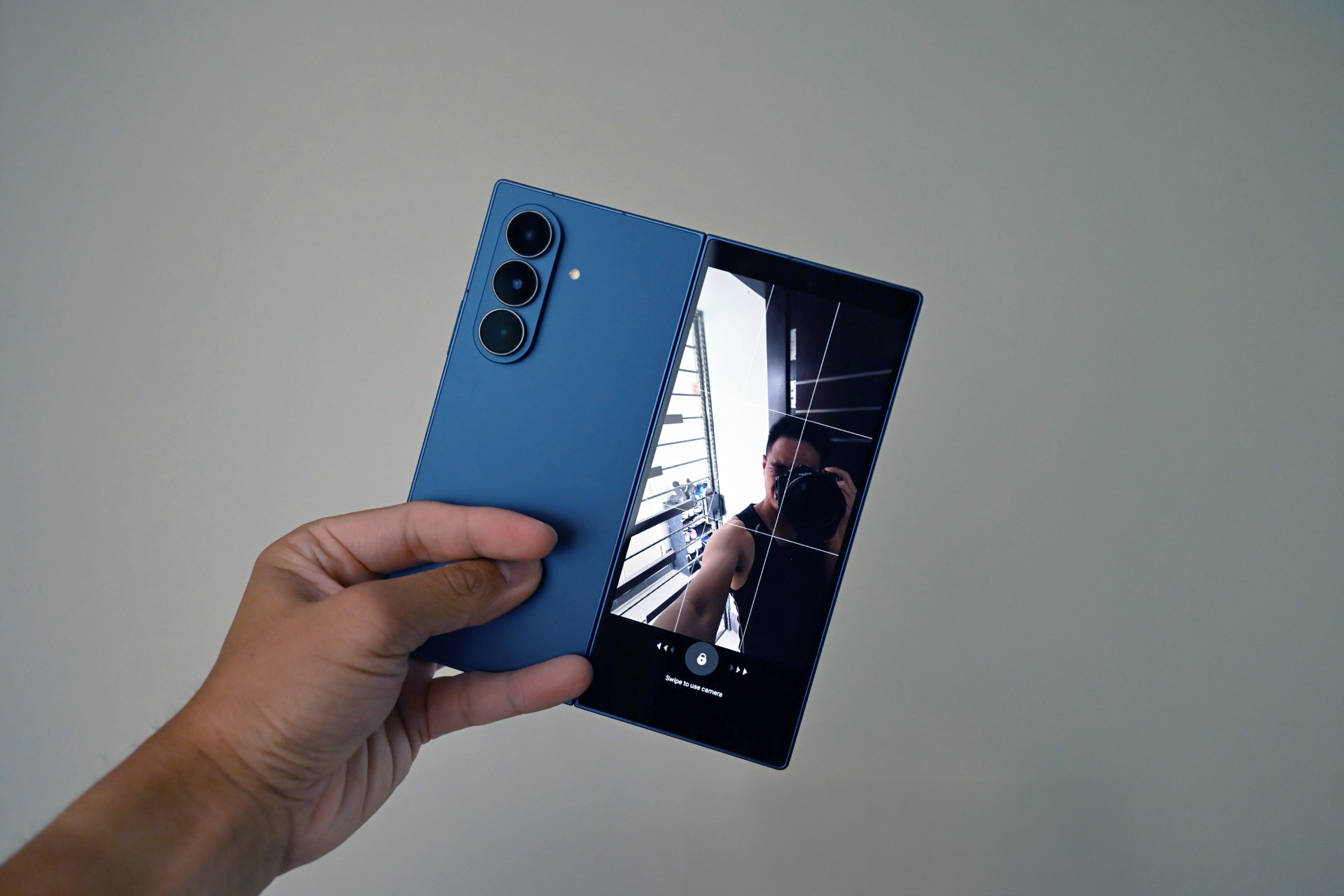 Samsung Galaxy Z Fold7 Flex Window