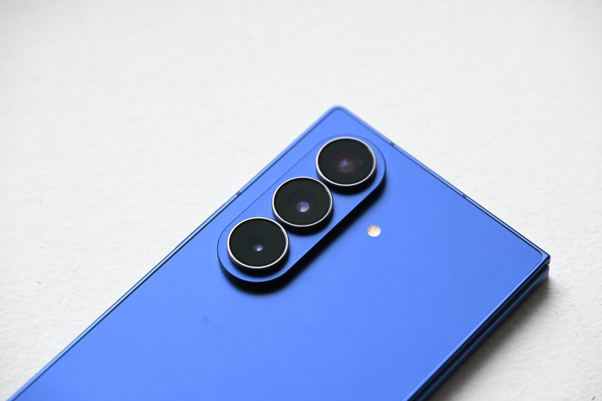Samsung Galaxy Z Fold7 cameras