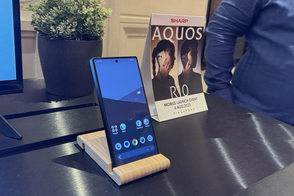 Sharp AQUOS R10 Smartphone
