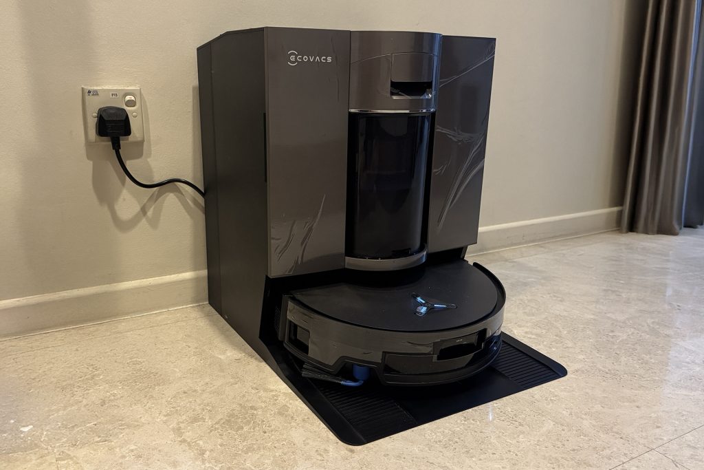 ECOVACS DEEBOT X11 OMNICYCLONE Review - futr singapore