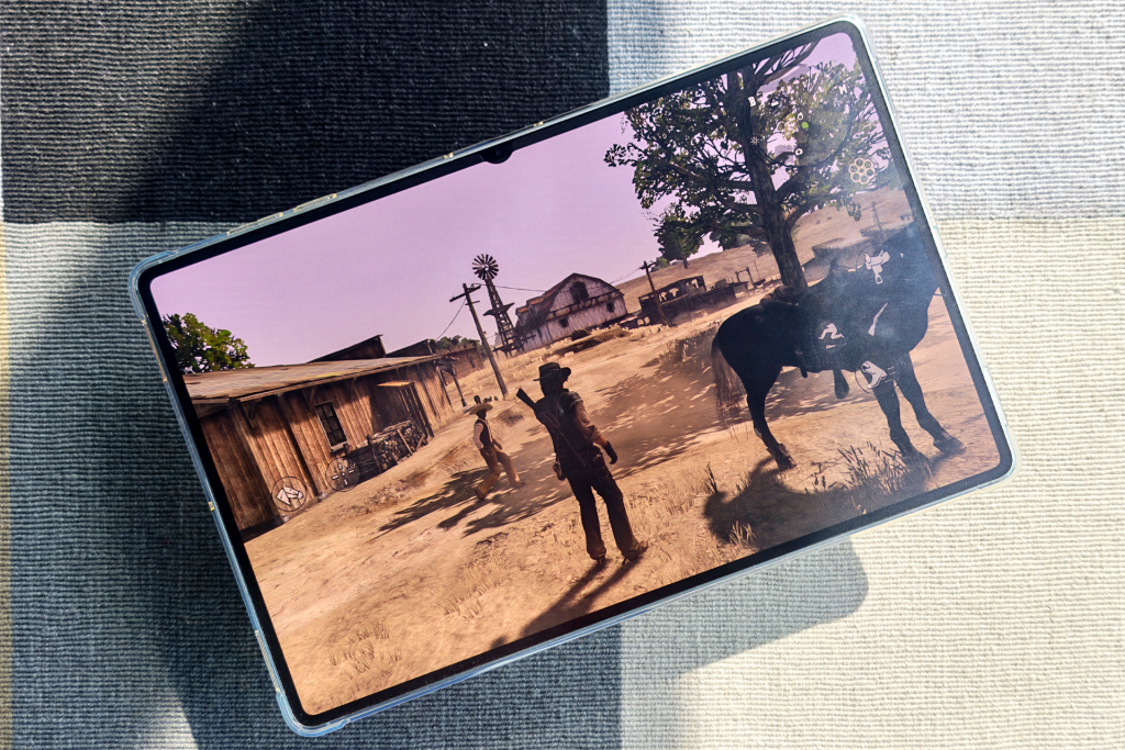 Playing Read Dead Redemption on the Samsung Galaxy Tab S11 Ultra