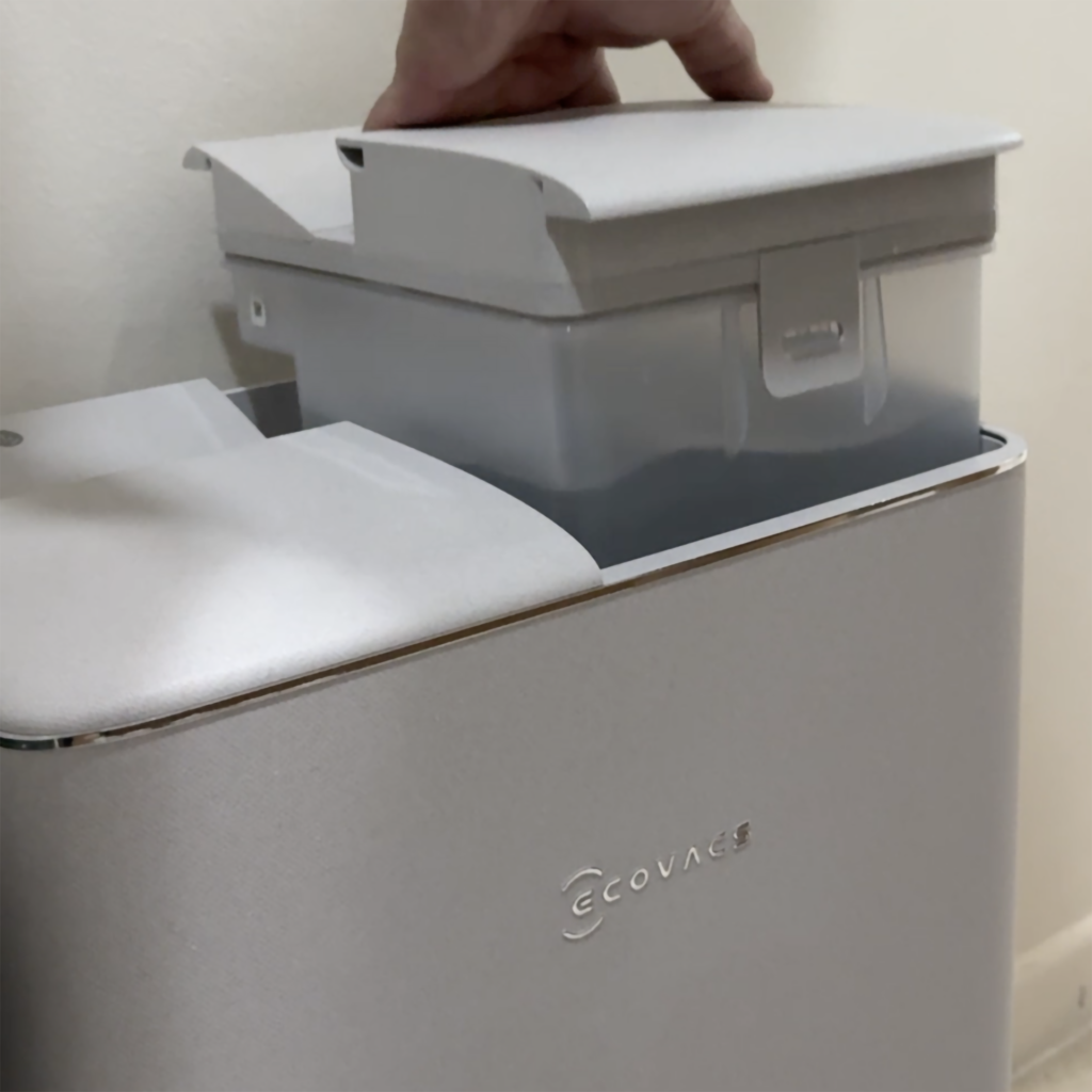 Ecovacs Deebot T90 Omni Pro water tank