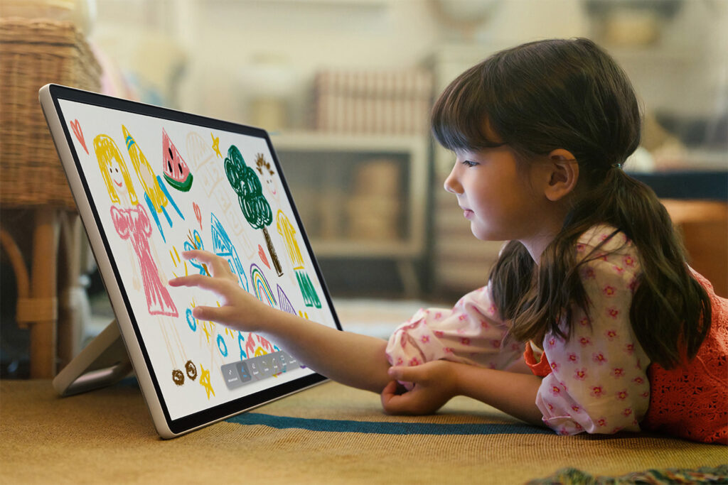 Samsung The Movingstyle portable touchscreen display