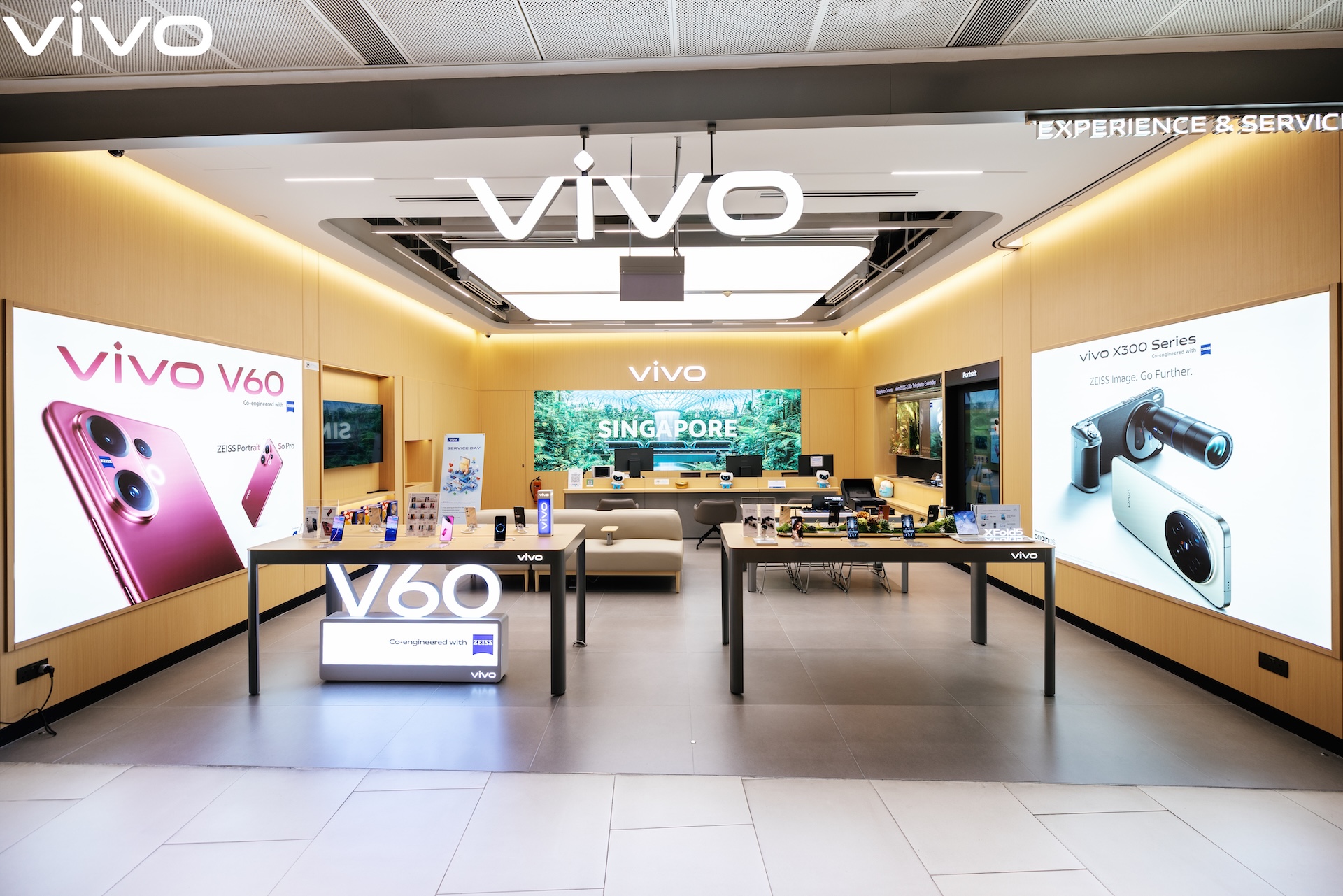 vivo Singapore Opens First Experience & Service Store at 313@somerset