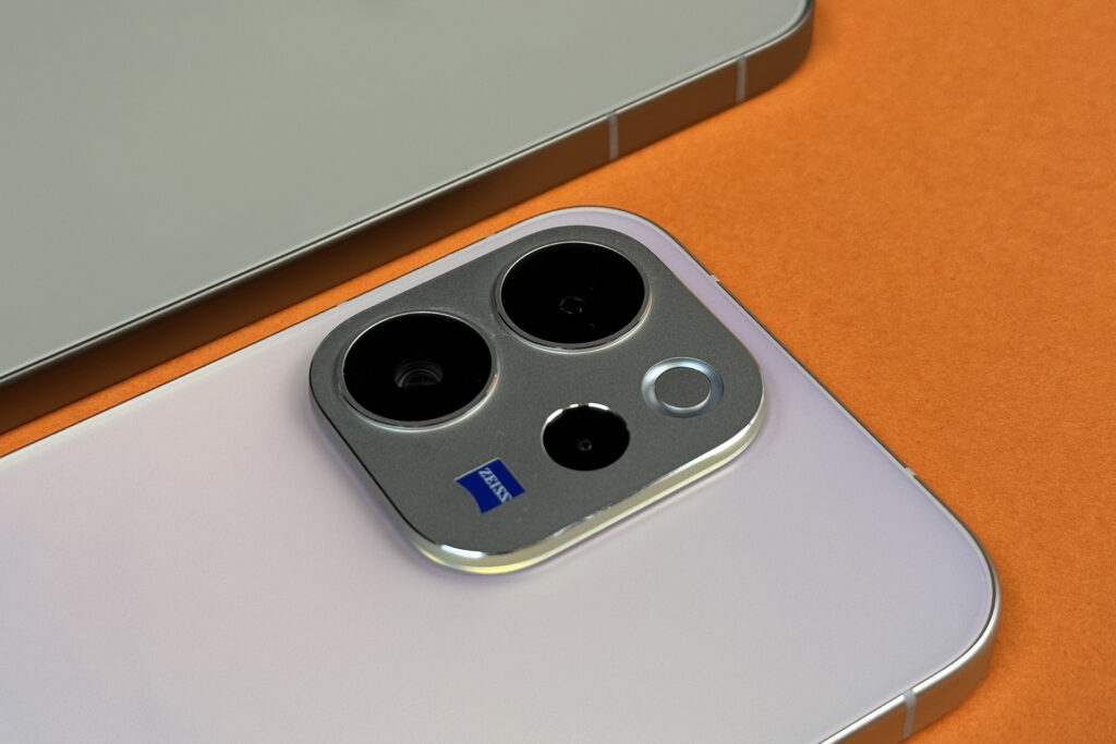 vivo V70