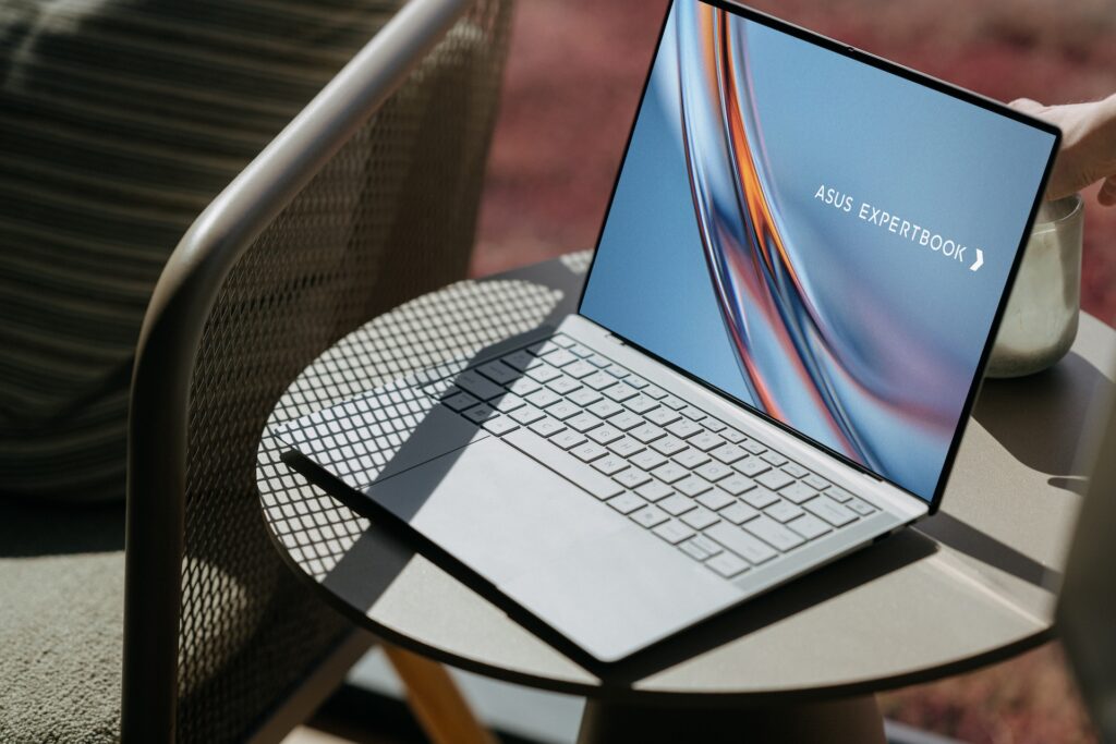 ASUS Expertbook Ultra