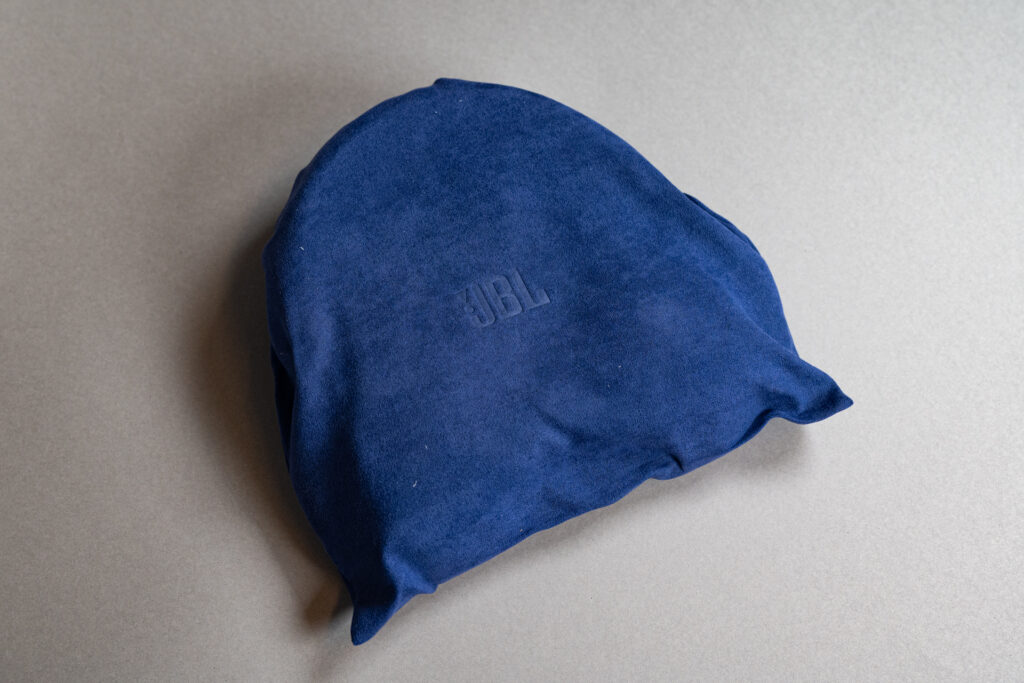 JBL Live 780NC pouch