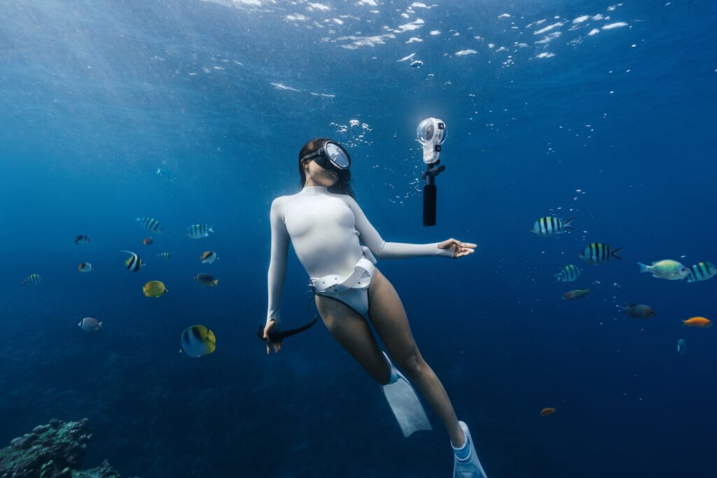 Insta360 X6