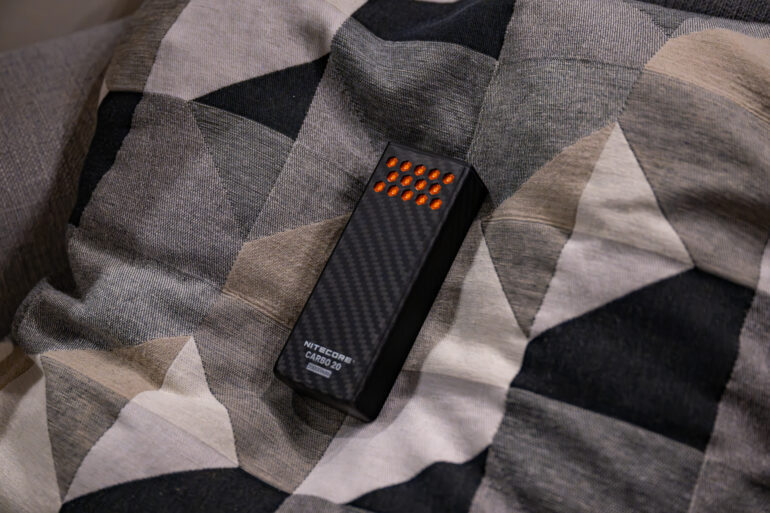 NITECORE Carbo 20