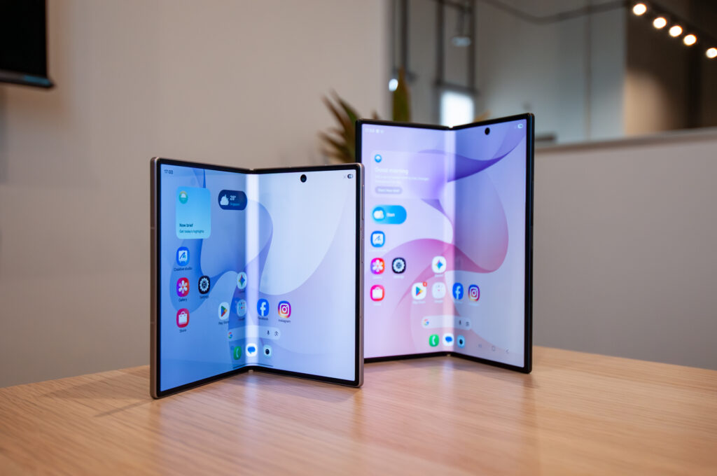 Samsung Galaxy Z Fold 8