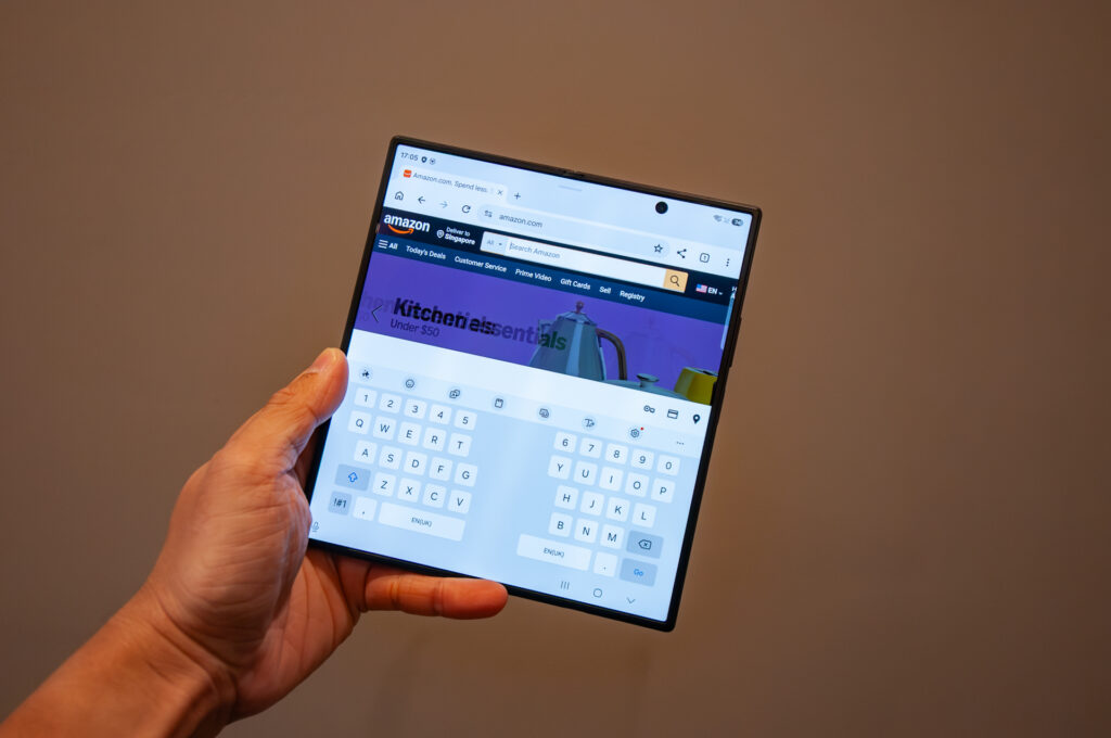 Samsung Galaxy Z Fold 8